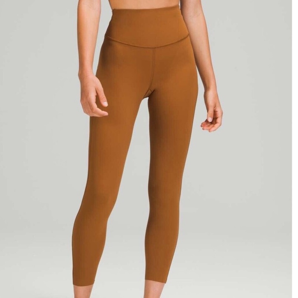 Lululemon Base Pace HR Tight 25".  Size 8. NWT.  Copper Brown.